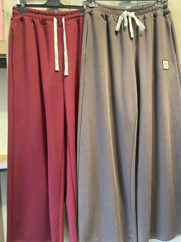 Pantalon jogg avec écusson du 36 au 48